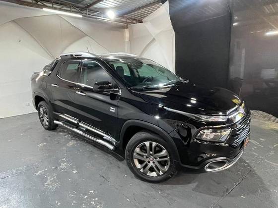 FIAT TORO 2.0 16V TURBO DIESEL VOLCANO 4WD AT9 FIAT TORO 2.0 16V TURBO DIESEL VOLCANO 4WD AT9